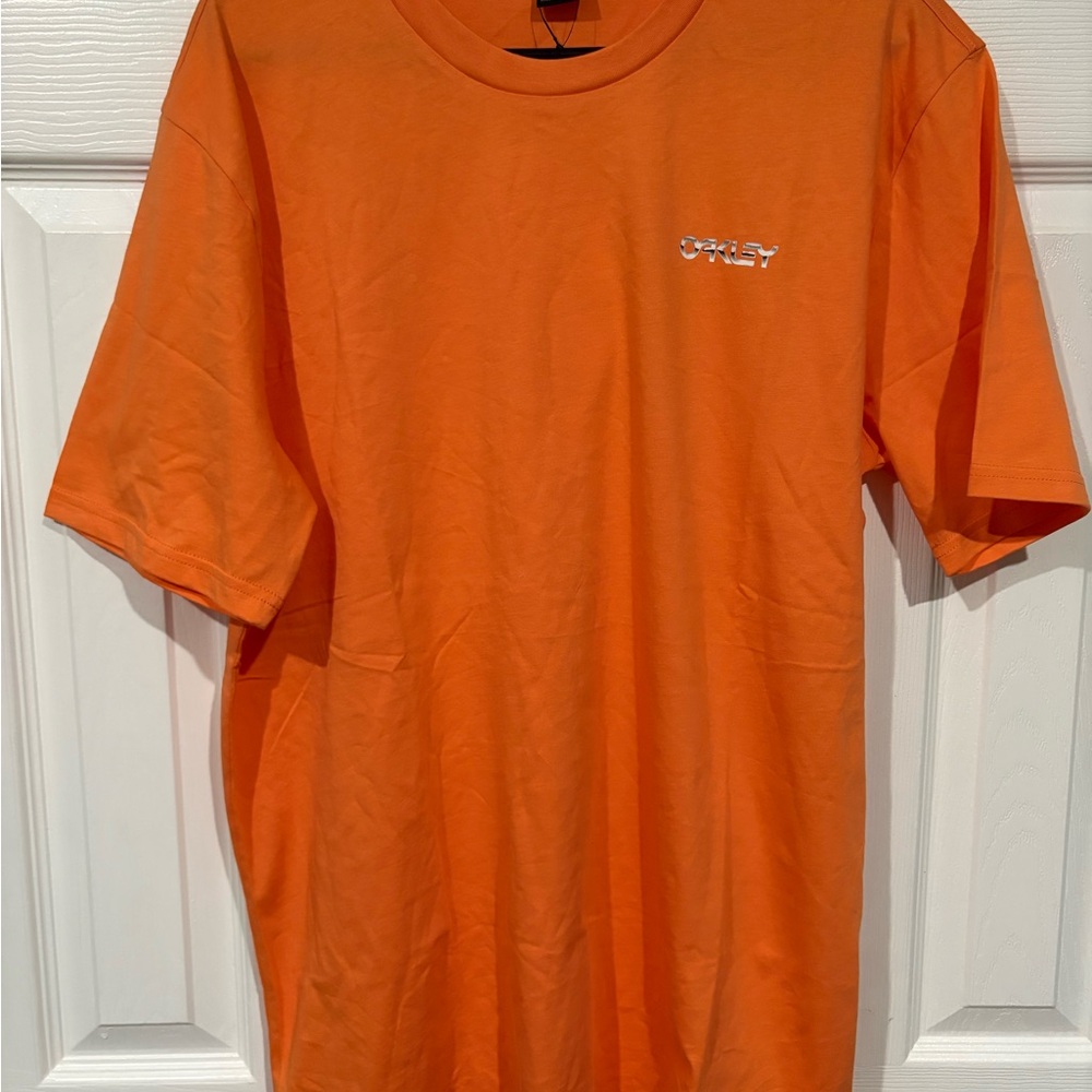 Oakley Men's Vibrant Orange Tee